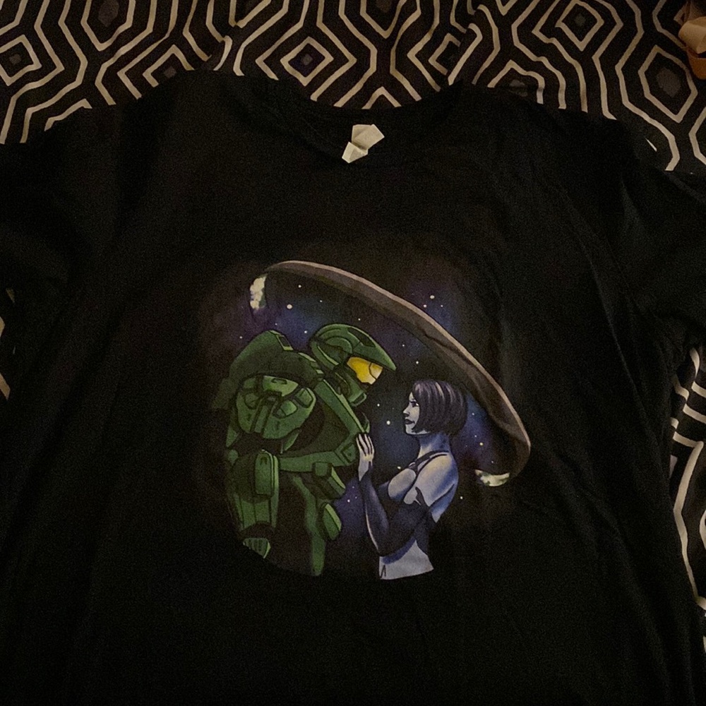 Women’s XL Halo t shirt